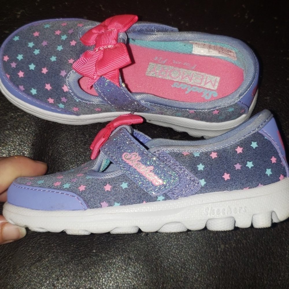 Sketchers girls shoes size 7